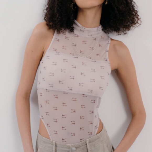 Nike Air Women's All Over Print Mock-Neck Bodysuit Size Small Cream - Picture 1 of 13